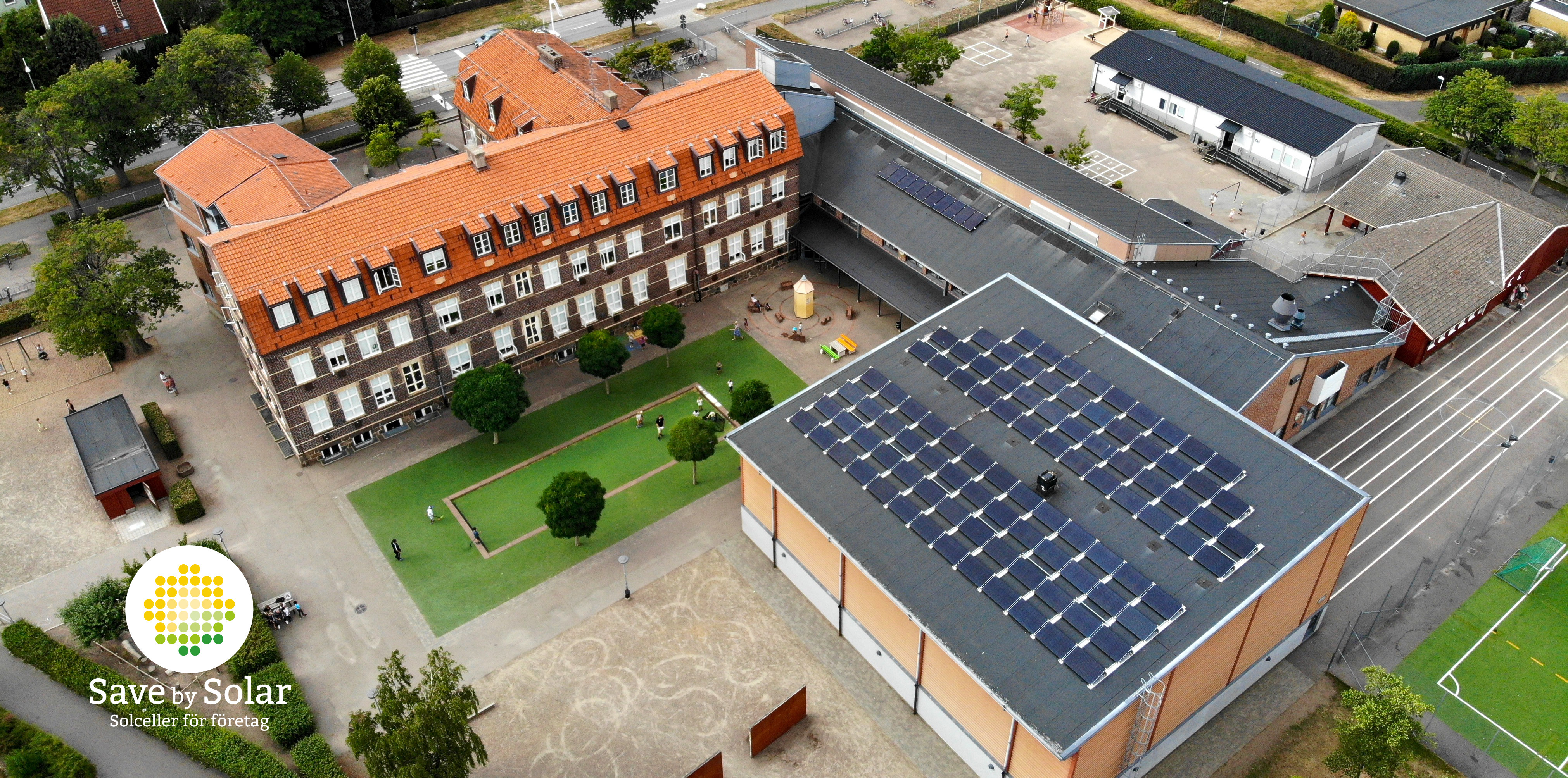 Solcellsanläggningen på Västra Ramlösa skola vinner Skåne Solar Award, installerad av Save by Solar.